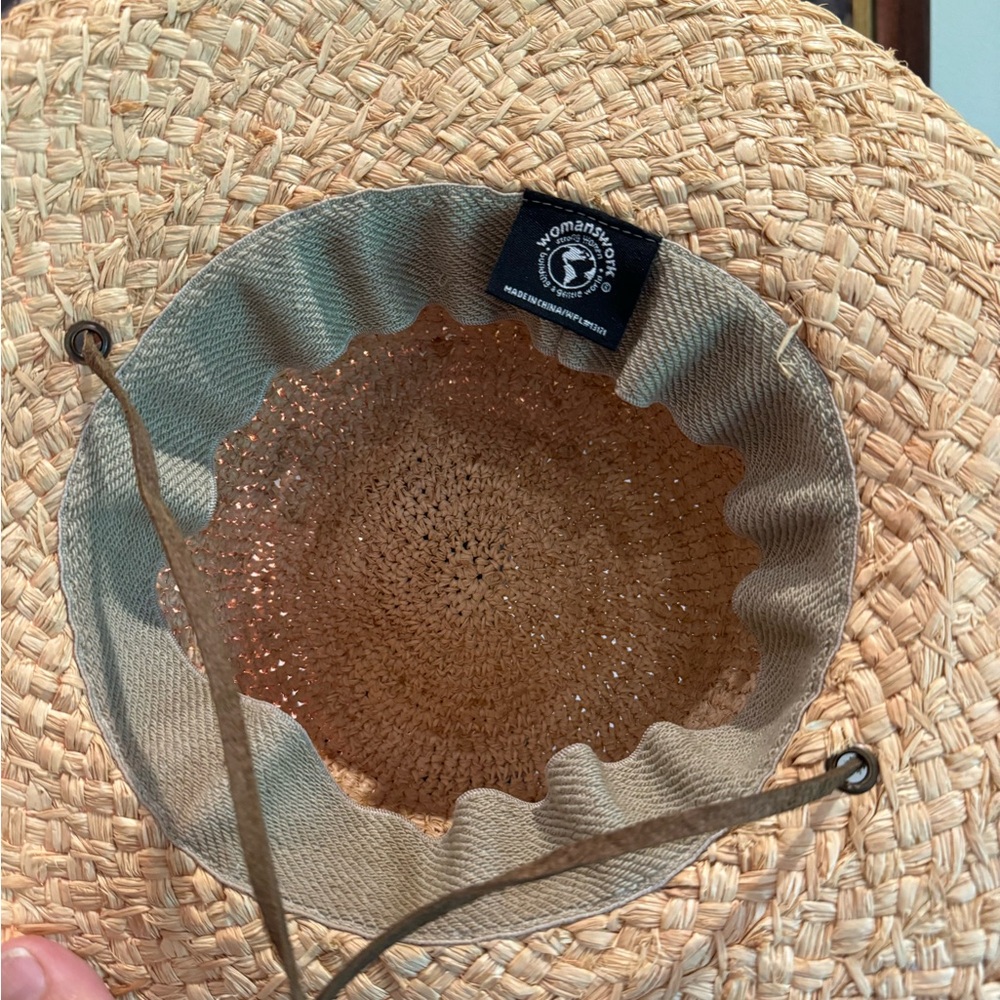 Women’s Straw Hat - Picture 3 of 5